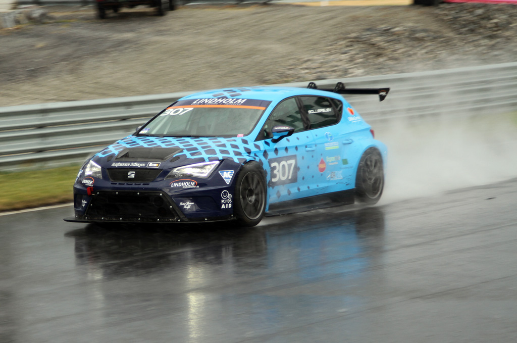 Henrik Bollerslev i SEAT Leon TCR.
(Foto: Motorsporten.dk)